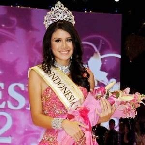 Profil Biodata Ines Putri Miss Indonesia 2012
