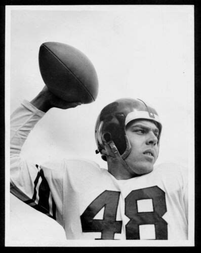 Hall Of Fame Great Otto Graham Cleveland Browns Quarterback 8x10 Photo