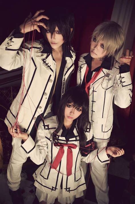 Pin By Mindie Marie On Awesome Cosplay Vampire Knight Cosplay