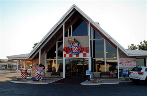 Need to know what time bob's big boy in valley view opens or closes, or whether it's open 24 hours a day? Bobs Big Boy, Barstow California | 2860 Lenwood Rd ...
