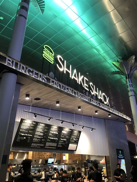 Shake Shack Opens At Mccarran International Airport Las Eater Vegas
