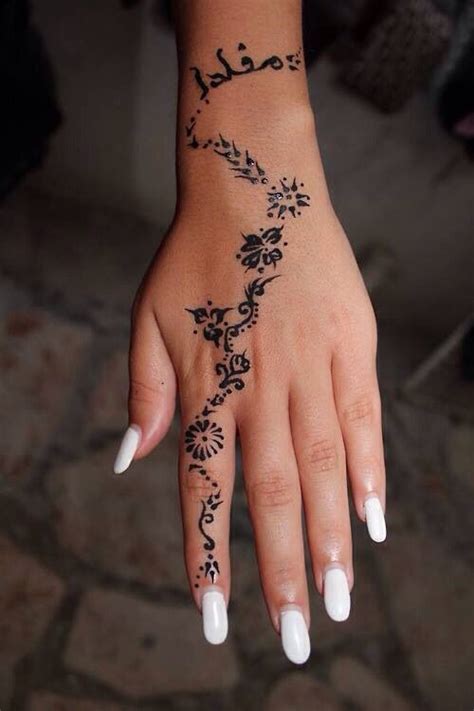 Simple Yet Beautiful Hand Design Hand And Finger Tattoos Tribal Hand