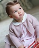 Família real britânica divulga novas fotos da Princesa Charlotte ...