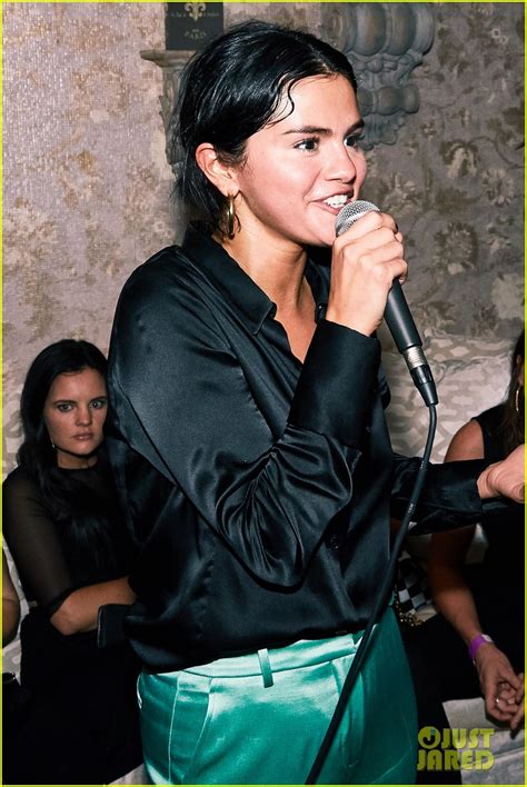 Selena Gomez Joins Dua Lipa At Jennifer Lopezs Las Vegas Residency