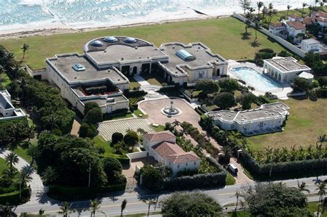 Donald Trump´s 95 Million Palm Beach Mansion Owned By Trust