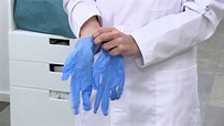 Los enfermeros enseñan cómo quitarse los guantes de manera segura ...
