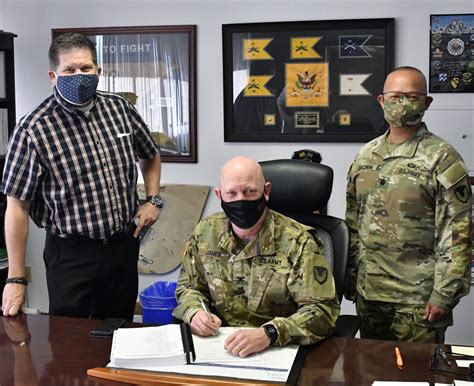 Dvids Images Commander U S Army Garrison Fort Bliss Signs Fort