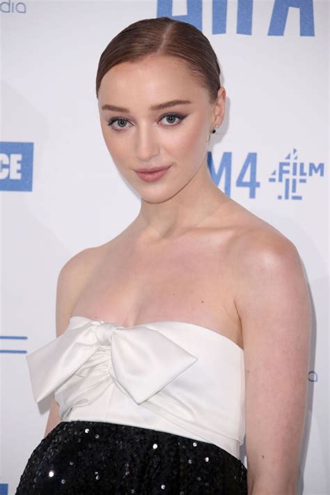 Phoebe dynevor had had quite the journey to get to where she is today as a famous and successful phoebe dynevor has undergone a stunning transformation. PHOEBE DYNEVOR at British Independent Film Awards 2019 in ...