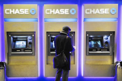 Big Us Banks Will Roll Out Atms That Take Smartphones Not Cards