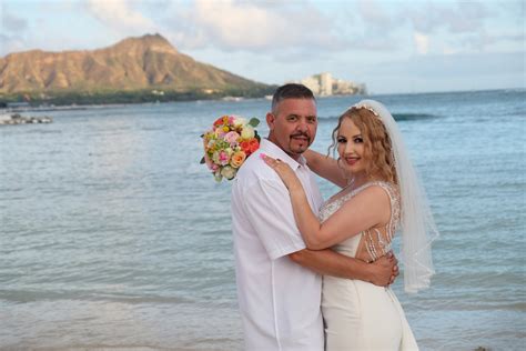 #1 affordable hawaii beach weddings in honolulu, hawaii! Honolulu Weddings: HONOLULU WEDDINGS: J&S
