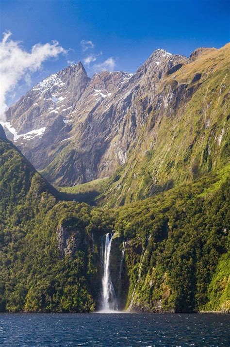Milford Sound New Zealand Beautiful Waterfalls Beautiful Landscapes