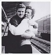 Robert Redford saying good-bye to his mom, Martha, as he leaves for ...