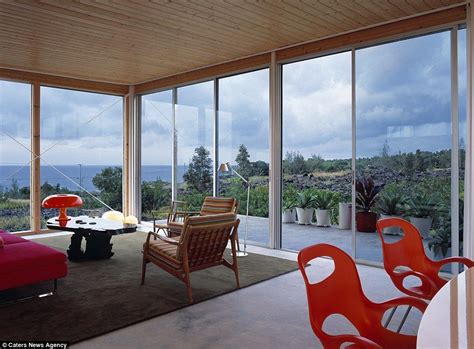 Spectacular Homes Build On Hawaiian Lavaflow Small Cottage Designs