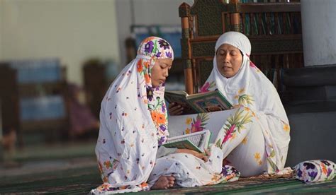 Nama adalah jati diri yang dibawa hingga malaikat penghitung amal memanggilnya esok. WAHAI PEREMPUAN, CARILAH KHADIJAH DALAM DIRIMU | Islam Itu ...