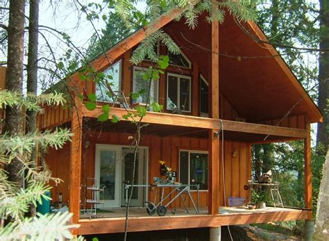 Rancher bungalows offer the best home design layout for the mobility challenged with all living space located on the main ground floor level. Modular Loft Cabin | TLC Modular Homes