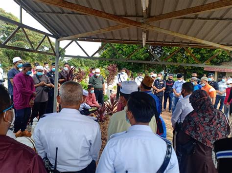 Semoga keluarga yang ditinggalkan tetap tabah dan digantikan yang lebih baik, serta semoga beliau khusnul khotimah. Takziah buat keluarga Aishahton
