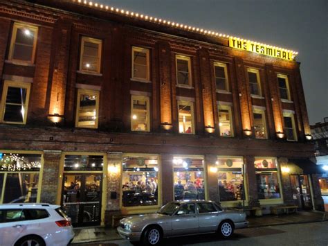 Maybe you would like to learn more about one of these? Femme au foyer: Dining in Chattanooga