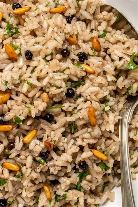 Middle Eastern Rice With Raisins And Pine Nuts Recipe Easy Rice