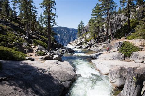 Hiking To Upper Yosemite Falls And Yosemite Point Earth Trekkers