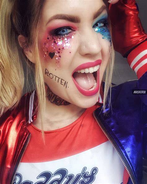 Our dc women's superhero costumes are available in both regular and plus sizes and are perfect for any costumed event. DIY Suicide Squad Harley Quinn Costume | maskerix.com