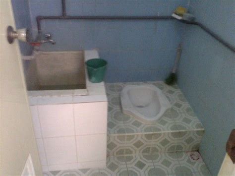 Desain kamar mandi minimalis kloset jongkok berikut tampak berkelas dan segar. Desain Kamar Mandi Kloset Jongkok (WC Jongkok ...
