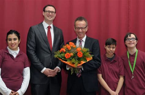 Häuser zum kauf in bad cannstatt. Junge Menschen in Bad Cannstatt: 10 000 Euro für das Anna ...