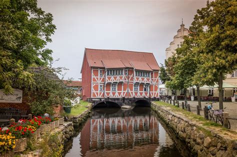 Häuser zur miete in wismar — haus mieten von privat, provisionsfrei & vom makler. Nah am Wasser gebaut - Ein Fachwerkhaus in Wismar über ...