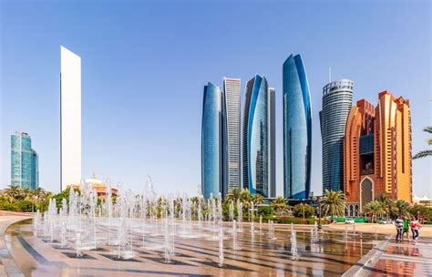Abu Dhabi Emirati Arabi Uniti Informazioni Per Visitare La Città