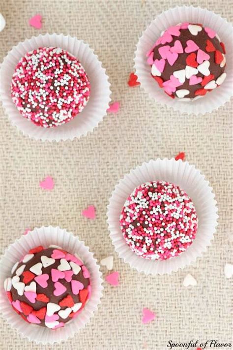 Nice cake reminds me of the gumdrop cake my mother made as i was a child in bc canada. Valentine's Day Dessert Recipes for Kids - Oh Sweet Basil