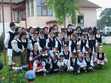 Text of www.nicepps.ro 8215 sarbatoarea rusaliilor. Ansamblul Oltul Haghig - Sarbatoarea Rusaliilor - YouTube
