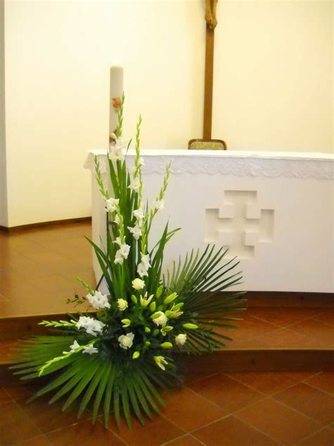 Trova fioraio a bianchi e acquista online la composizione floreale per omaggiare le persone a te care. Risultati immagini per arte floreale liturgia vatican ...