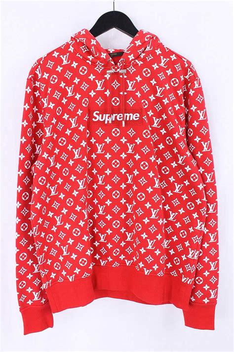 While supreme x louis vuitton was an understandable surprise to fans and spectators of both brands, those who know the history of the two were likely surprised for different reasons. RINKAN: シュプリーム /SUPREME X Louis Vuitton X LOUIS VUITTON ...