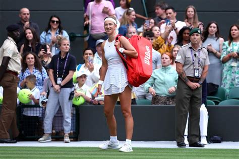 Wimbledon Victoria Azarenka Blasts Crowd After Being Booed Amid Handshake Controversy Meta
