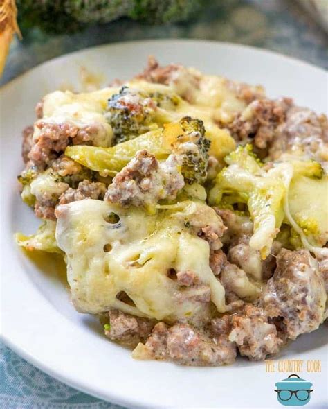 Add cooked ground beef, broccoli and 1/2 can of french fried onions and mix well. LOW CARB CHEESEBURGER BROCCOLI CASSEROLE (+Video) | The ...