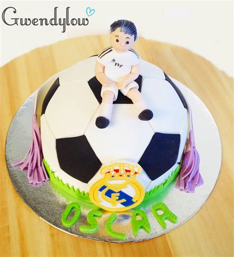 Ñam Ñam Tarta Balón De Futbol Del Real Madrid Fondant Pastel
