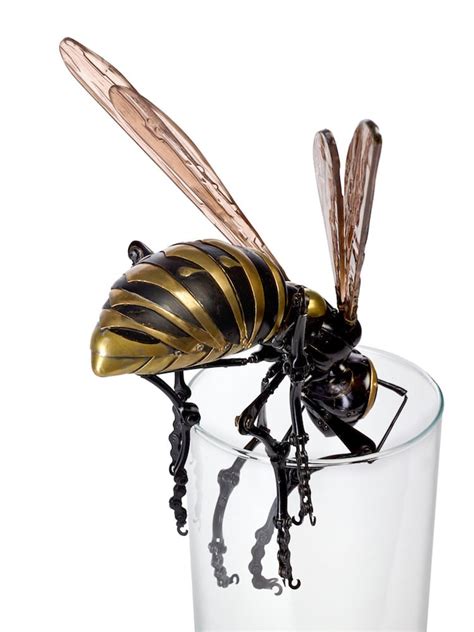 Incredible Scrap Metal Sculptures Look Like Real Insects