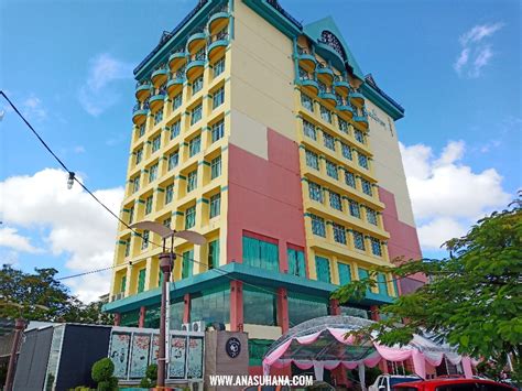 Bu otel wan fo tien temple ve gelora parkı yakınındadır. Hotel Mega View Hotel Terbaik Dengan Pemandangan Sungai ...