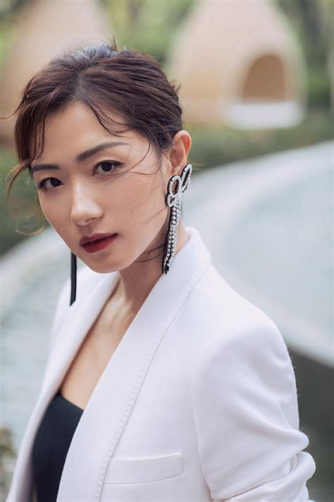 Wan Qian 2019 Chinese Actress Regina Hoop Earrings Actresses Beauty