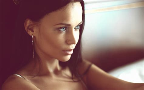 Model Brunette Women Face Open Mouth Blue Eyes Daria Konovalova