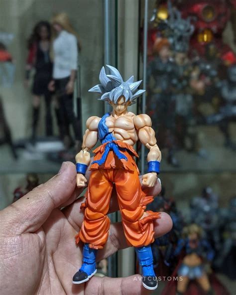 Shf Super Dragon Ball Heroes Mastered Ultra Instinct Goku Capsule Corp Gi By Avtcustoms Dragon