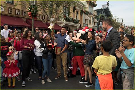 Disneys Magical Christmas Celebration 2017 Performers