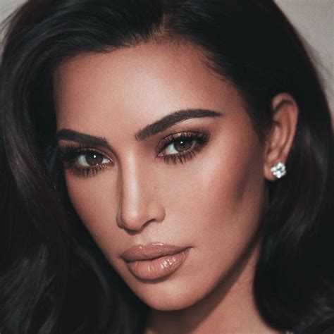 Pin By Racks And Riche Brand On Kim Kardashian Kim Kardashian Makeup