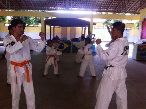 Fort Realiza O 4º Exame De Faixas Coloridas De Taekwondo Em Rr