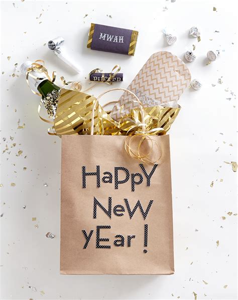 7 New Years Eve Party Favor Ideas