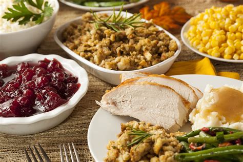 Break tradition this thanksgiving by switching up your menu.while traditional thanksgiving food is great, the same menu year after year can get old. Thanksgiving Eats for the Non-Chef | Thanksgiving recipes ...