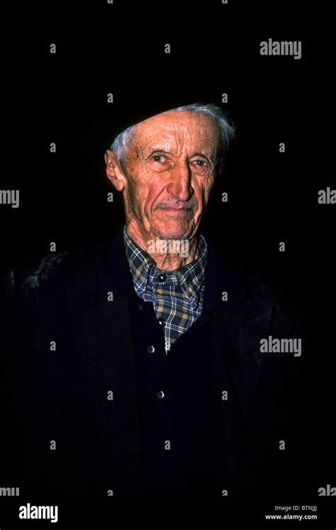 1 One Frenchman French Man Mature Man Elderly Man Old Man Eye Contact Front View