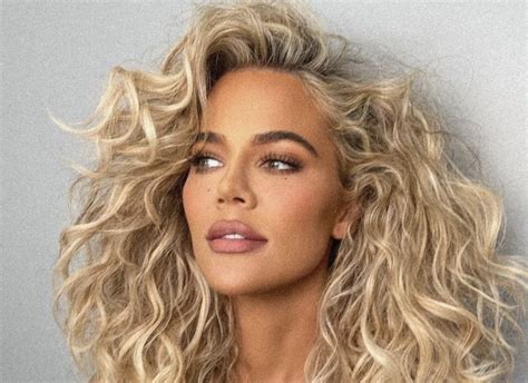 Khloé Kardashian Shows Off Big Curls And Toned Abs In Latest Instagram [video]