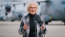 Christine Lambrecht: Heftige Kritik! Flog ihr Sohn im Bundeswehr-Heli ...