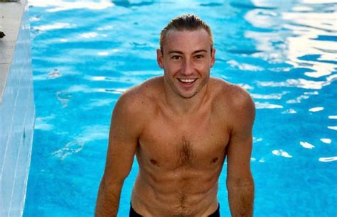 Olympic Diver Matthew Mitcham Gets Engaged He Got Down On Both Knees