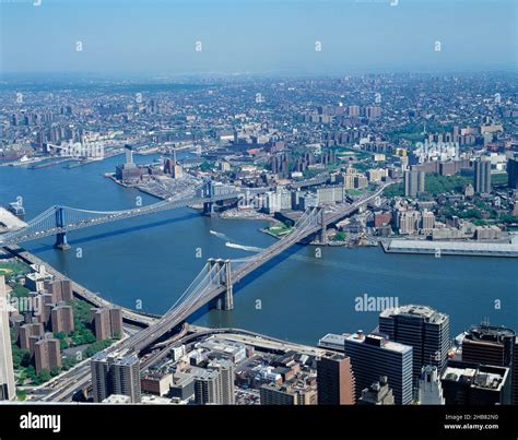 Bridges Connecting Buildings Hi Res Stock Photography And Images Alamy